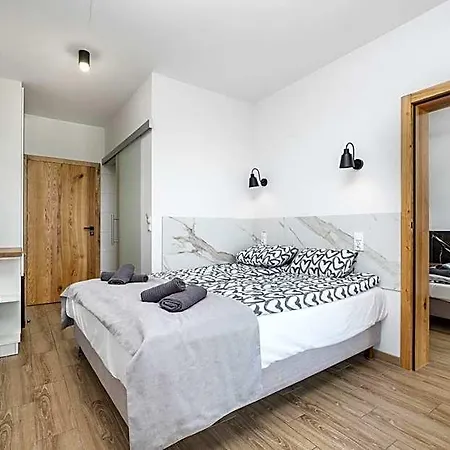 Forrest 4*