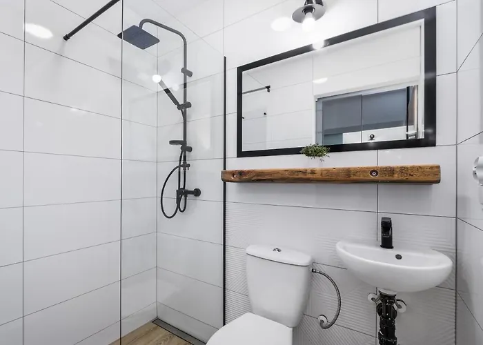 Forrest Nocleg ze śniadaniem 4*